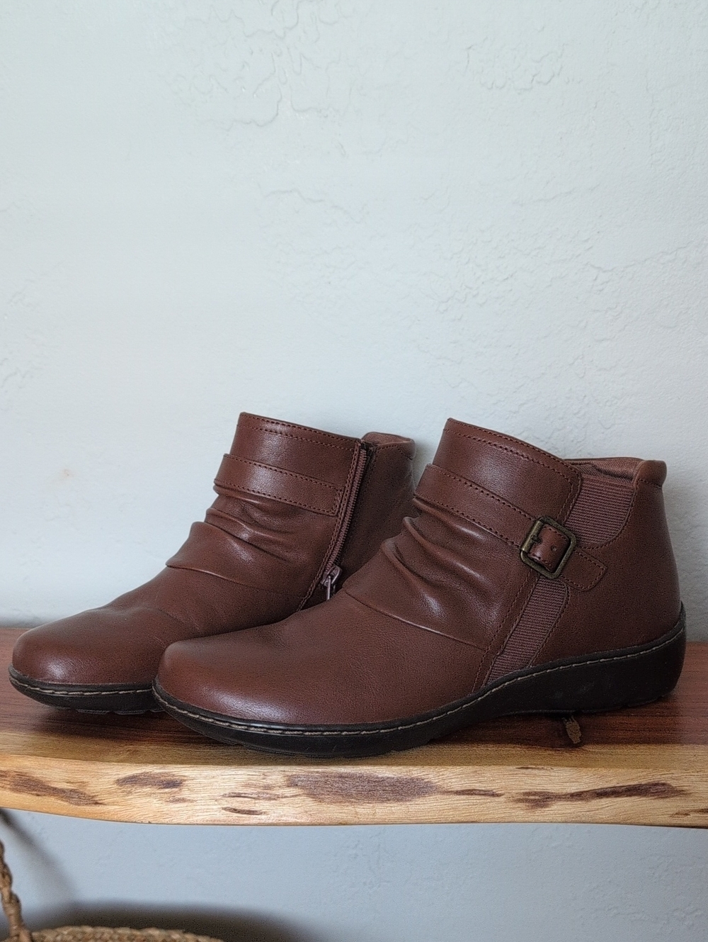 Clarks Women's Unloop Top Brown Leather Ankle Boots - Classic Comfort 8.5 W